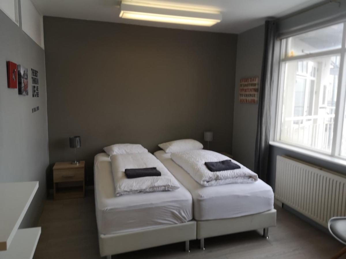 Acco Town Square Apartments Акурейрі Екстер'єр фото