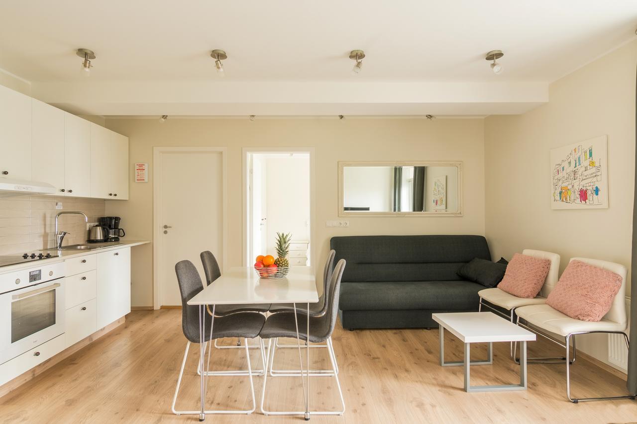 Acco Town Square Apartments Акурейрі Екстер'єр фото