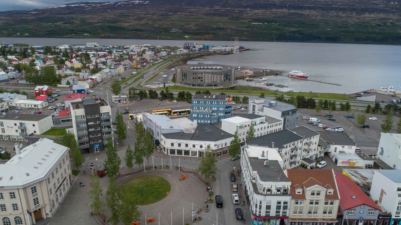 Acco Town Square Apartments Акурейрі Екстер'єр фото