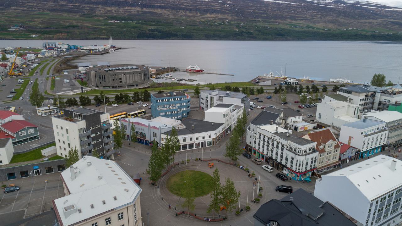 Acco Town Square Apartments Акурейрі Екстер'єр фото